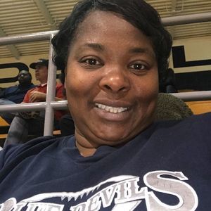 Meet your Posher, Dephani derrick